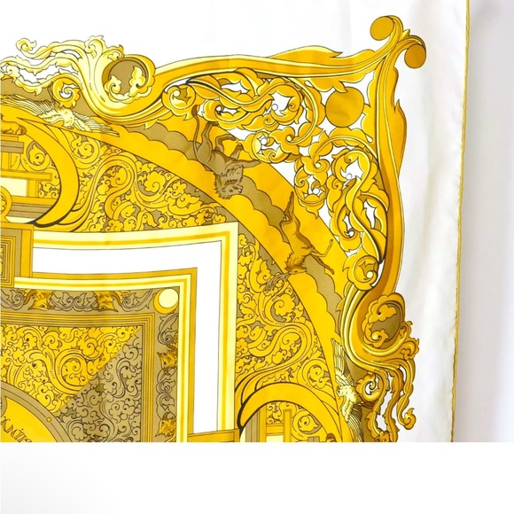 EUC$585 HERMES Gold SCARF - Picture 4 of 16